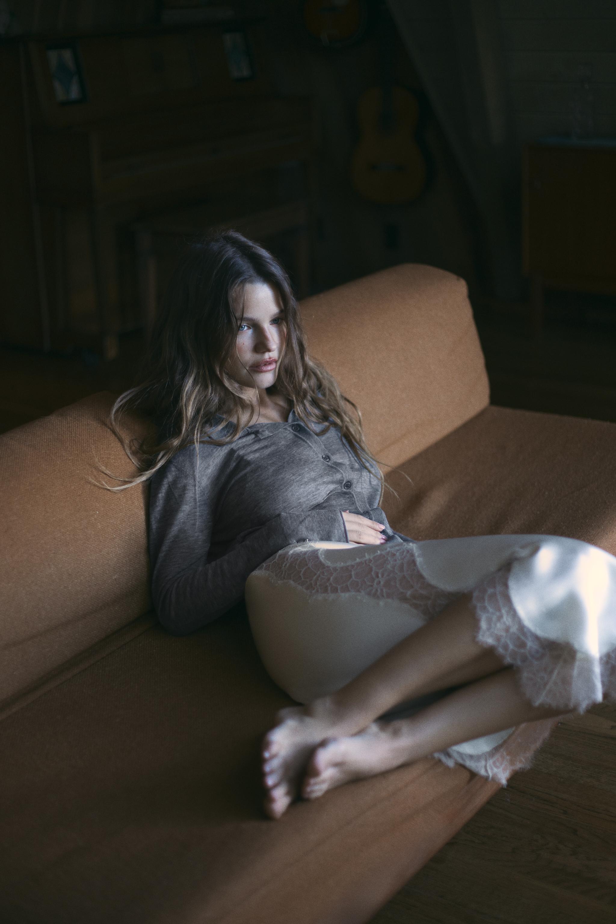 SATIN EFFECT LACE SKIRT